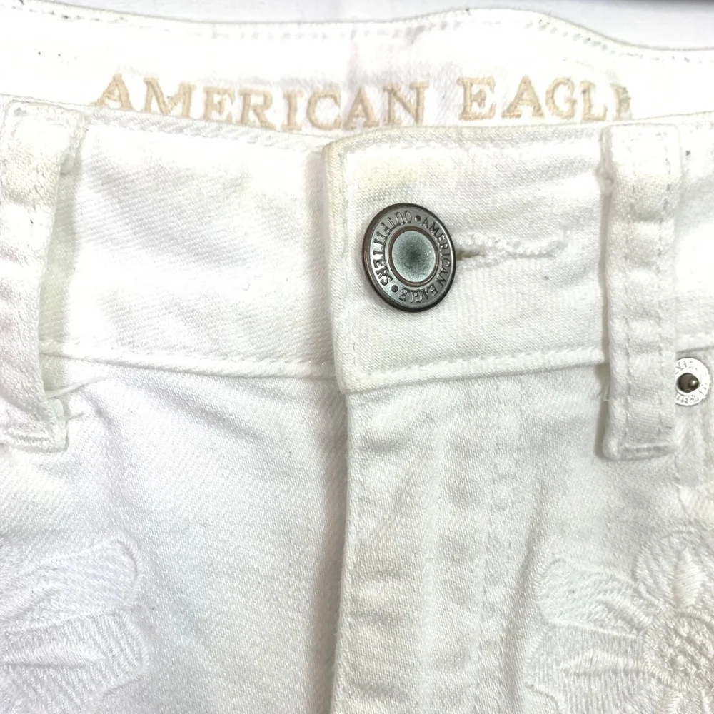 AMERICAN EAGLE White Lace HI-RISE SHORTIE Shorts 6 - Picture 6 of 16